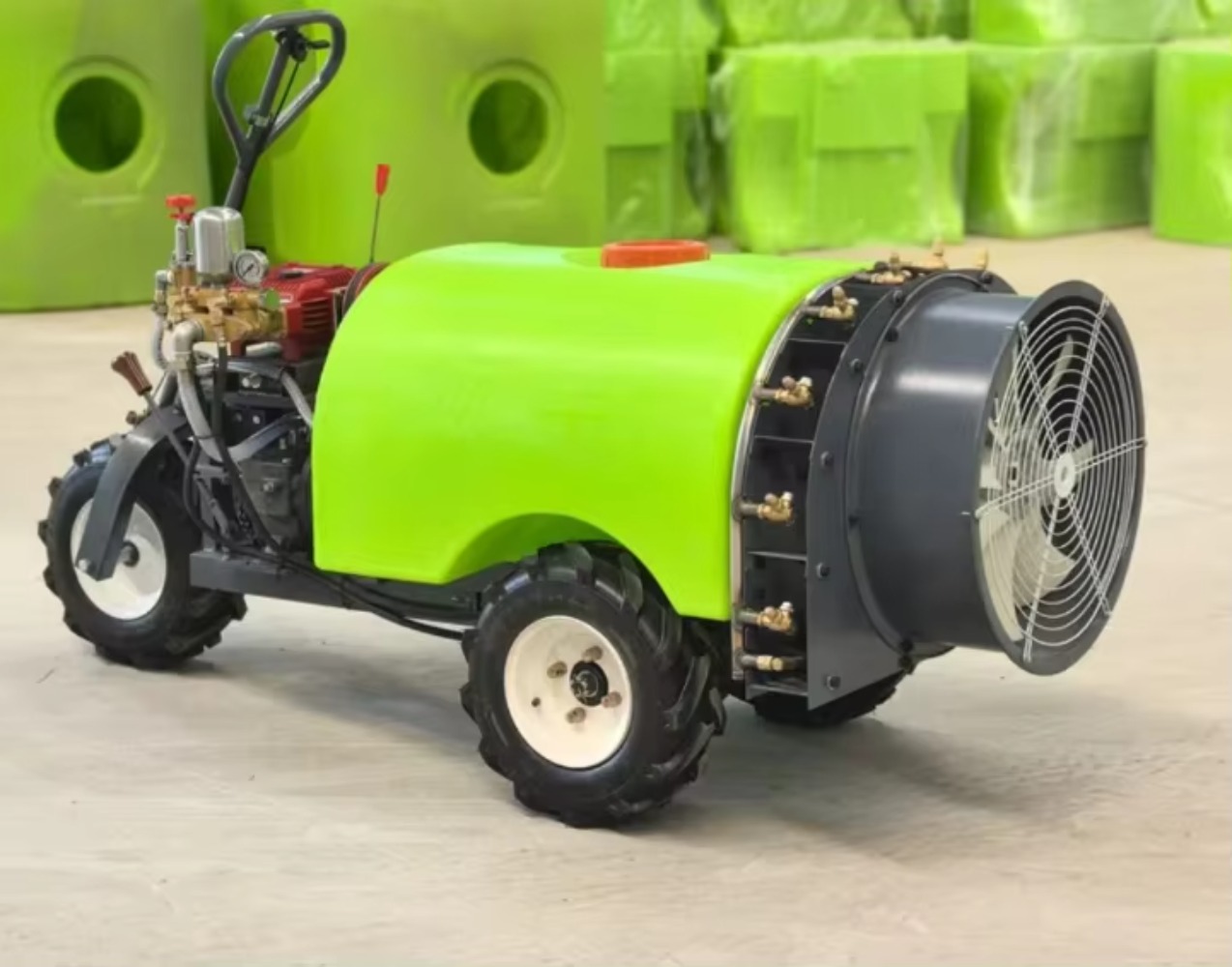 Самоходный пневматический опры – обзор и цена Orchard Sprayer Tractor